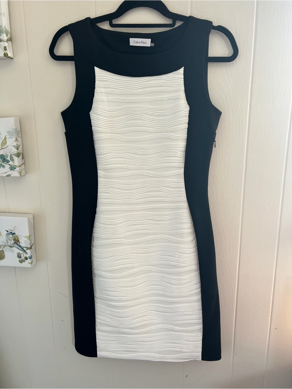 Size 6 Calvin Klein Black and White Textured Panel Sheath Dress poly/span blend